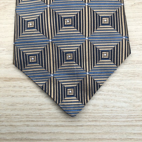 Villa Bugatti Silk Tie In Vivid Black And Gold! - Picture 6 of 6